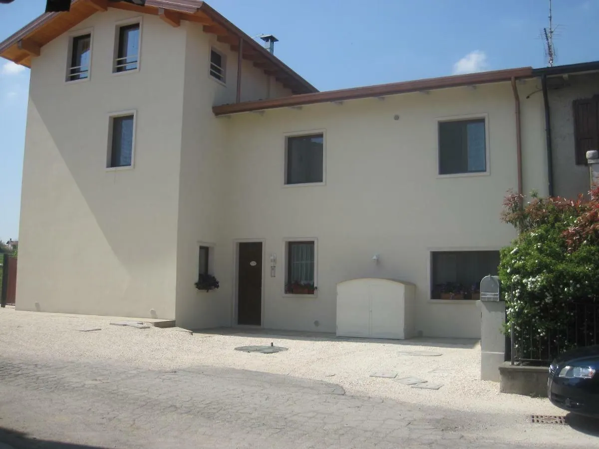 Art Gallery Foresteria Lonato Bed & Breakfast